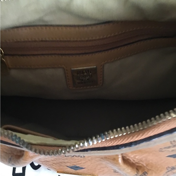 MCM Vistas Cognac Large Shoulder Bag With MCM Lock & Key - Picture 11 of 13